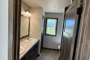 3811 Cooper Ct, Green Bay, WI 54313 - Photo 12