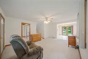 619 Riverview Dr, Winneconne, WI 54986 - Photo 6