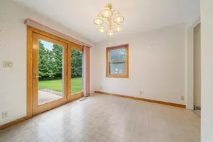 619 Riverview Dr, Winneconne, WI 54986 - Photo 2