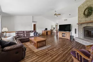 1426 Grant St, De Pere, WI 54115 - Photo 2