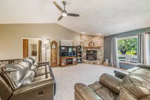 1108 Mistletoe Ln, Winneconne, WI 54986 - Photo 4