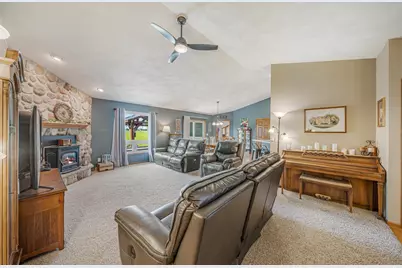 1108 Mistletoe Lane, Winneconne, WI 54986 - Photo 8