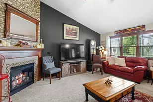 1427 Anthem Dr, Neenah, WI 54956 - Photo 14