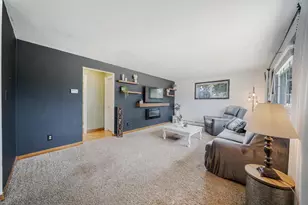 312 E Cecil St, Neenah, WI 54956 - Photo 6