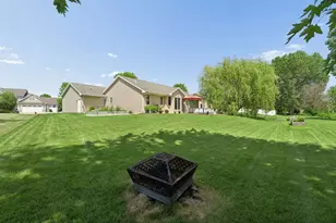 W6445 Cherrybark Cir, Menasha, WI 54952 - Photo 34