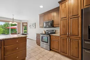 W6445 Cherrybark Cir, Menasha, WI 54952 - Photo 12