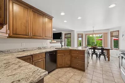 W6445 Cherrybark Circle, Menasha, WI 54952 - Photo 10