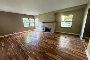 822 Evans St, Oshkosh, WI 54901 - Photo 2