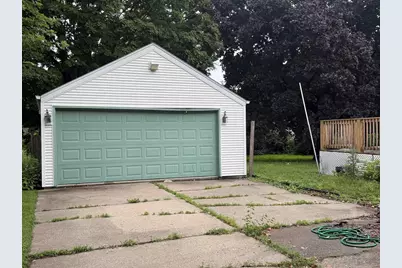 822 Evans Street, Oshkosh, WI 54901 - Photo 8