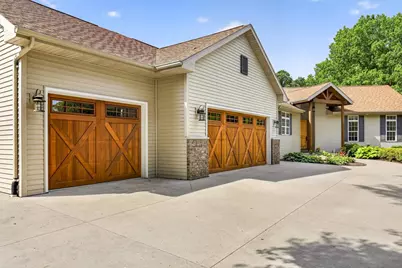 4305 Stoney Ridge Trail, Oshkosh, WI 54904 - Photo 2