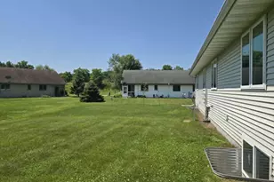 961 Charles Wright Dr, Waupaca, WI 54981 - Photo 6