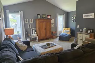 961 Charles Wright Dr, Waupaca, WI 54981 - Photo 8