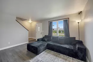 242 N Taylor St, Green Bay, WI 54303 - Photo 2