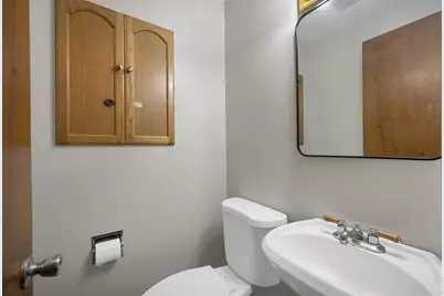 242 N Taylor Street, Green Bay, WI 54303 - Photo 14