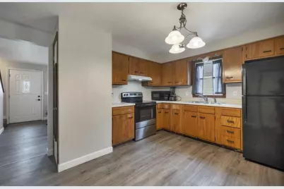 242 N Taylor Street, Green Bay, WI 54303 - Photo 6