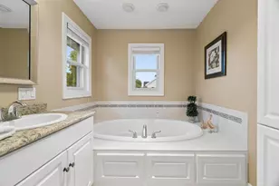 208 E Apple Creek Rd, Appleton, WI 54913 - Photo 24