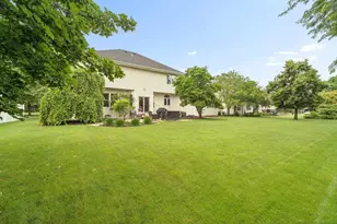 208 E Apple Creek Rd, Appleton, WI 54913 - Photo 40