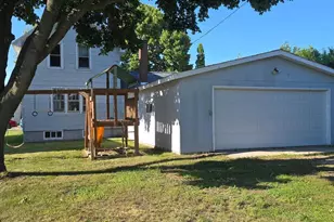 1817 13th Ave, Menominee, MI 49858 - Photo 16