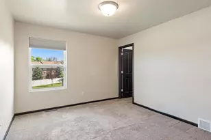 600 Castlestone Ct, Oneida, WI 54155 - Photo 32