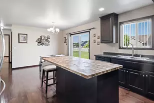 600 Castlestone Ct, Oneida, WI 54155 - Photo 16