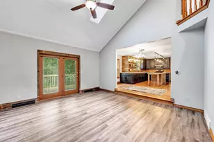 2752 Woodland Hills Ct, Green Bay, WI 54311 - Photo 10