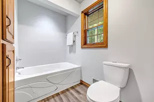 2752 Woodland Hills Ct, Green Bay, WI 54311 - Photo 28