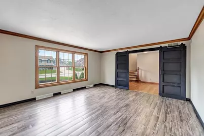 2752 Woodland Hills Court, Green Bay, WI 54311 - Photo 4