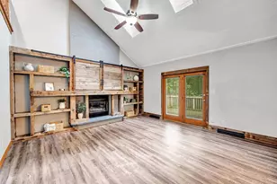 2752 Woodland Hills Ct, Green Bay, WI 54311 - Photo 10