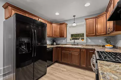 523 S Erie Street, De Pere, WI 54115 - Photo 8