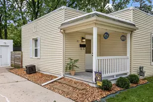 523 S Erie St, De Pere, WI 54115 - Photo 2