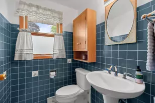 935 Marvelle Ln, Green Bay, WI 54304 - Photo 8