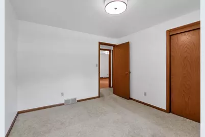 935 Marvelle Lane, Green Bay, WI 54304 - Photo 18