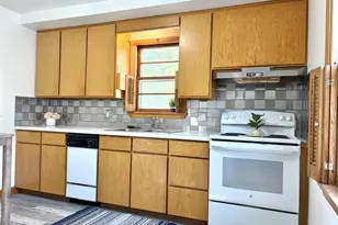 2209 N Clark St, Appleton, WI 54911 - Photo 14