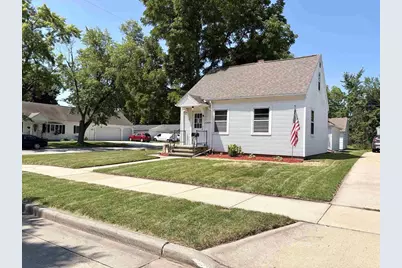 2209 N Clark Street, Appleton, WI 54911 - Photo 2