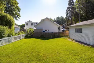 421 9th St, Neenah, WI 54956 - Photo 24