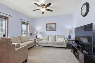 N9005 Blackoak St, Menasha, WI 54952 - Photo 6