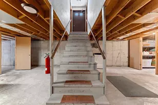215 Cleveland St, Green Bay, WI 54303 - Photo 48