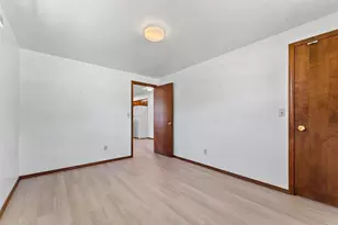 215 Cleveland St, Green Bay, WI 54303 - Photo 36