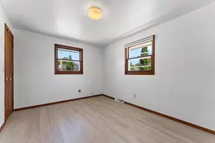 215 Cleveland St, Green Bay, WI 54303 - Photo 34
