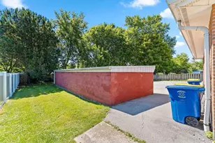 215 Cleveland St, Green Bay, WI 54303 - Photo 12