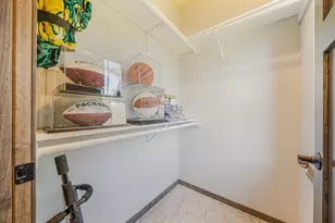 2005 E Ridgehaven Ln, Appleton, WI 54913 - Photo 18