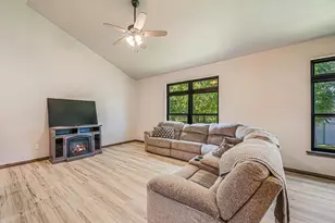 2005 E Ridgehaven Ln, Appleton, WI 54913 - Photo 6