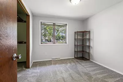 2440 Meadow Park Drive, Green Bay, WI 54311 - Photo 16