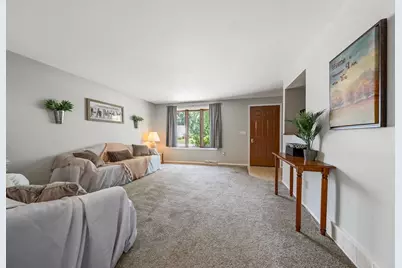 2440 Meadow Park Drive, Green Bay, WI 54311 - Photo 4