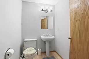 1700 E Tracia Ln, Appleton, WI 54911 - Photo 8