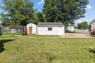 1309 Witzel Ave, Oshkosh, WI 54902 - Photo 32