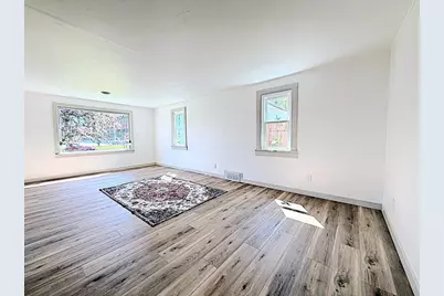 1122 Tyler Avenue, Oshkosh, WI 54902 - Photo 4