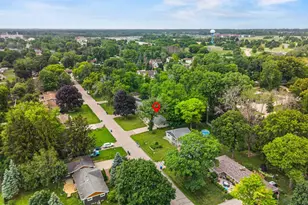 826 Fieldcrest Dr, Neenah, WI 54956 - Photo 38