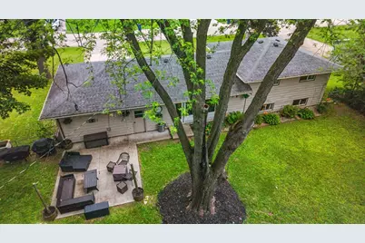 826 Fieldcrest Drive, Neenah, WI 54956 - Photo 32