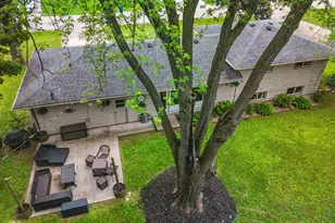 826 Fieldcrest Dr, Neenah, WI 54956 - Photo 32